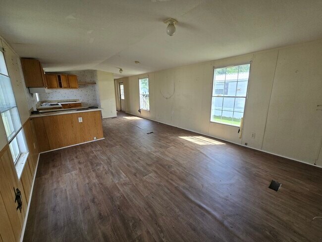 Building Photo - 2416 Cattail Cir