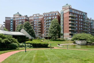 Building Photo - 111 Cherry Valley Ave