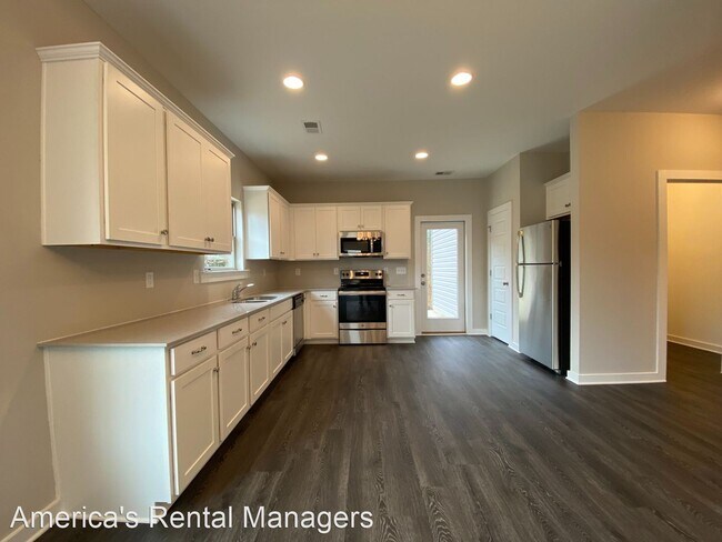 Foto del edificio - 4 br, 2 bath House - 333 White Oak Circle