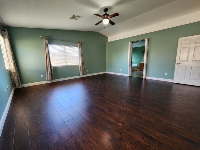 Foto del edificio - 502 Foster Springs Rd