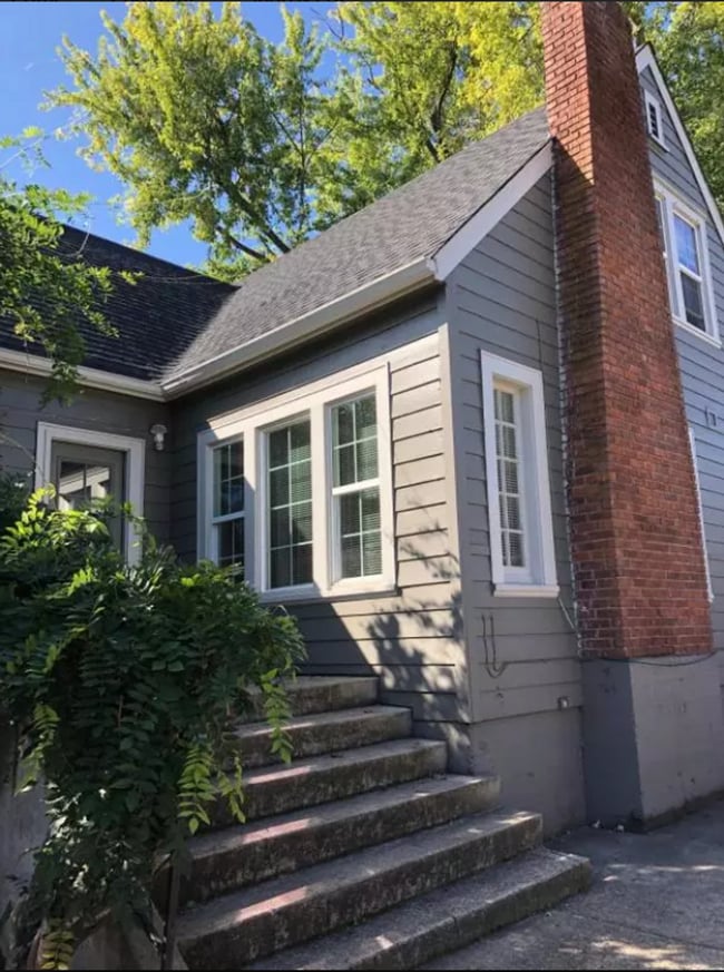 Building Photo - 1742 Hilyard St