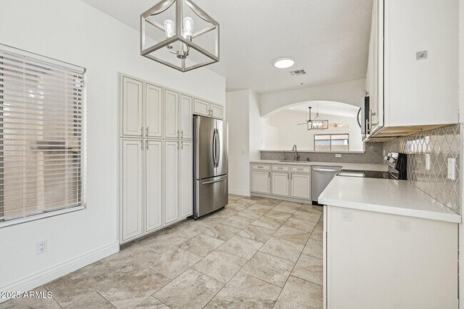 Building Photo - 3027 N 83rd Pl