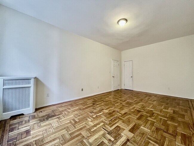 Foto del edificio - 1803 Riverside Dr