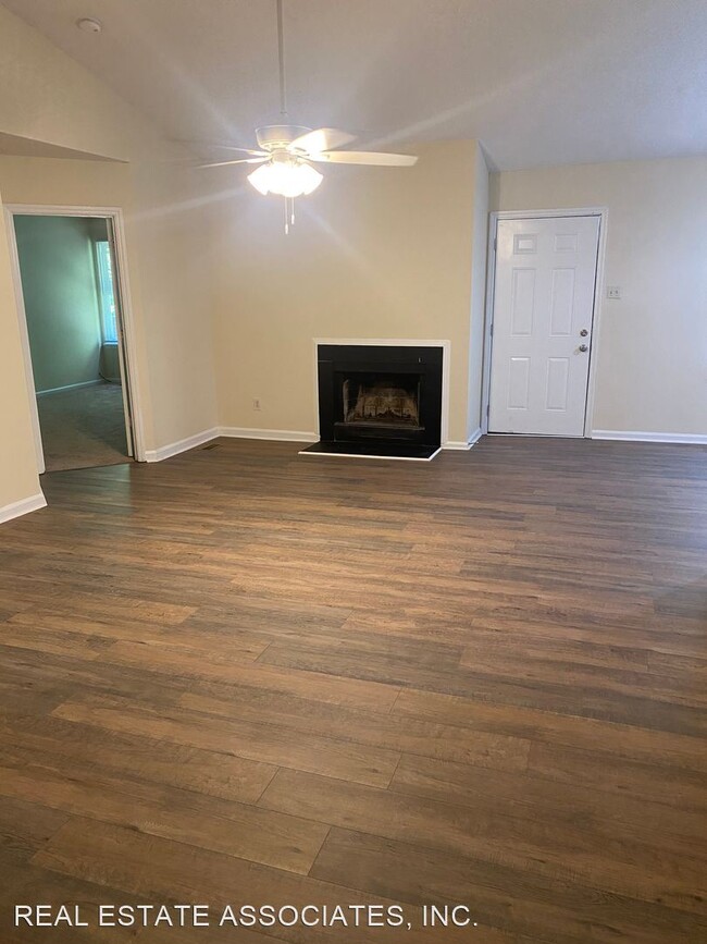 Building Photo - 3 br, 2 bath House - 1911 Fidelity Drive