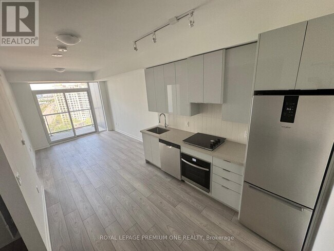 Building Photo - 498 Caldari Rd