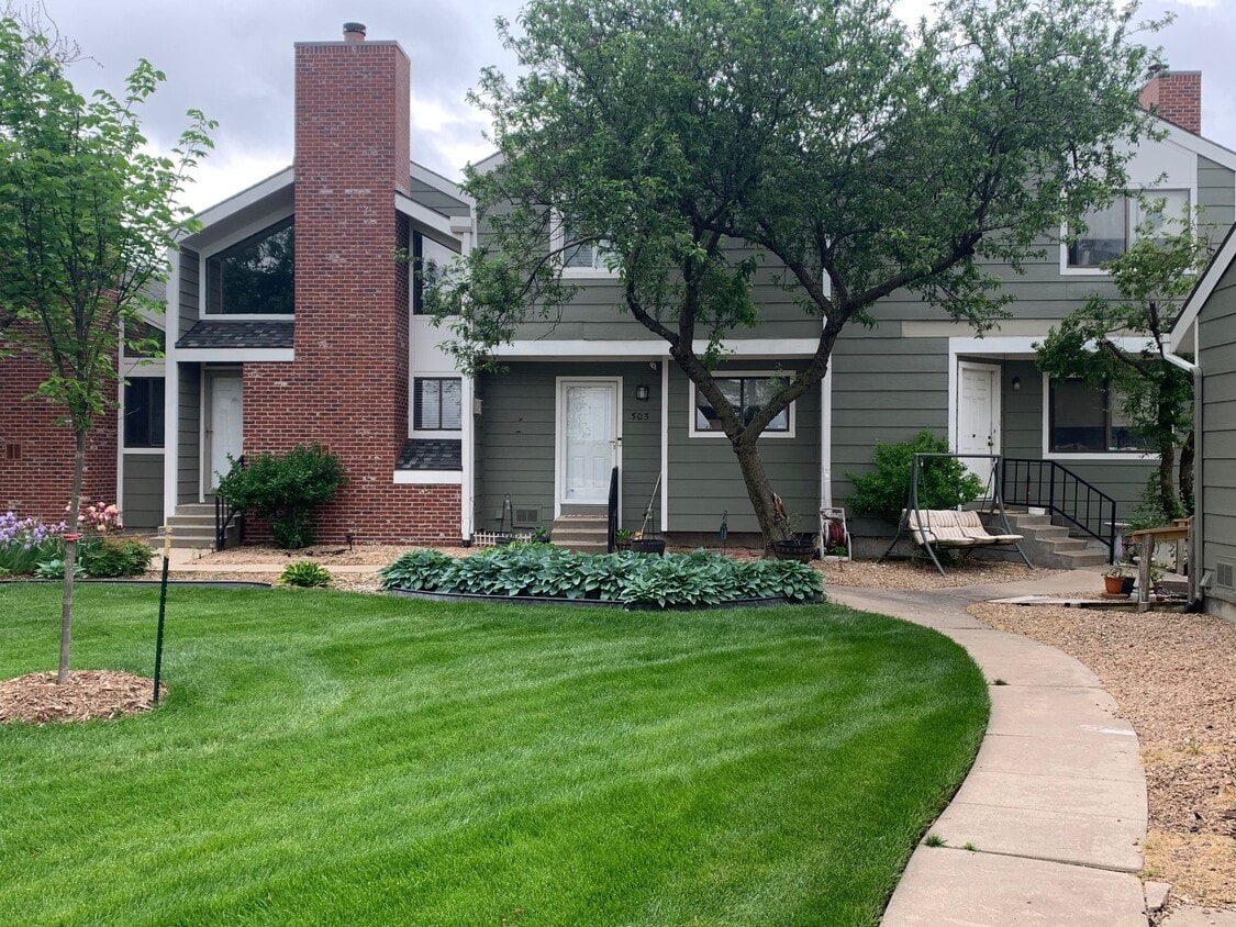 2021 N Broadmoor Ave, Wichita, KS 67206 Townhome Rentals in Wichita