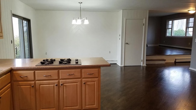 Kitchen - 20 Rosemary Ln