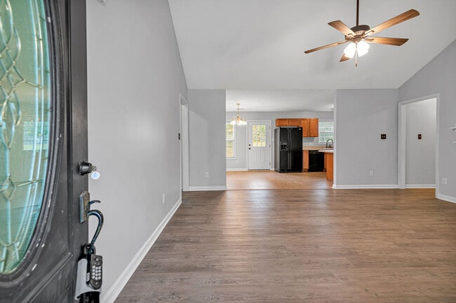 Building Photo - 104 Elbert Way