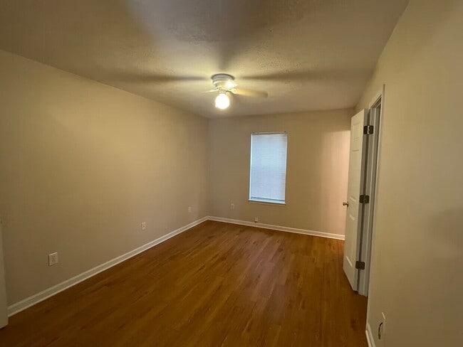 Foto del edificio - Cotton District 1BR | Bike to MSU | JUNE 6th, 2026 Move-In