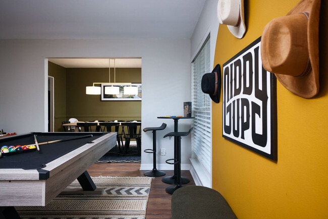 Building Photo - 11610 Intrigue Dr