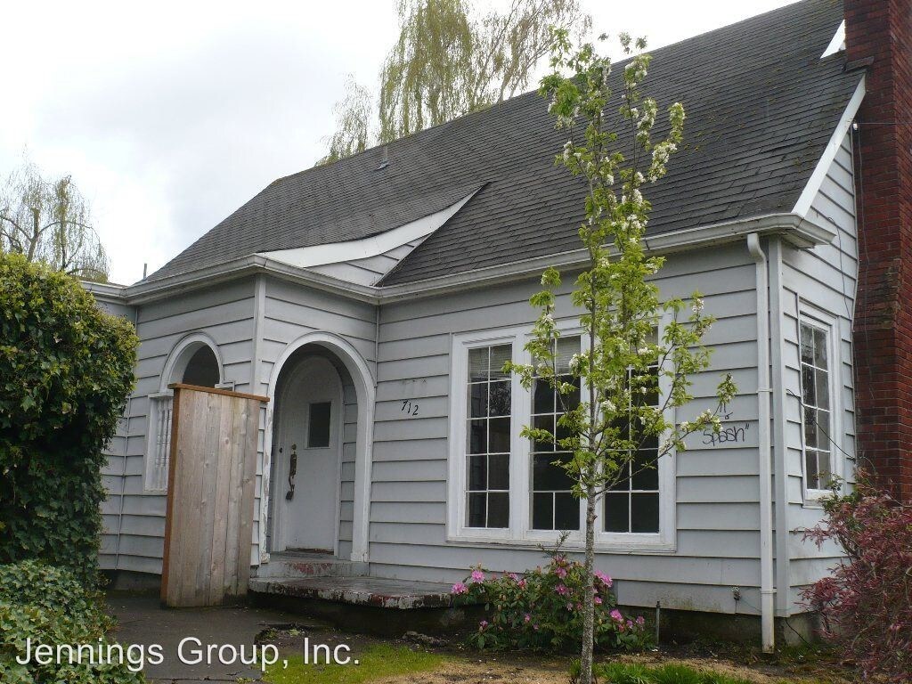 712712 1/2 E 16th Ave, Eugene, OR 97401 Room for Rent in Eugene, OR