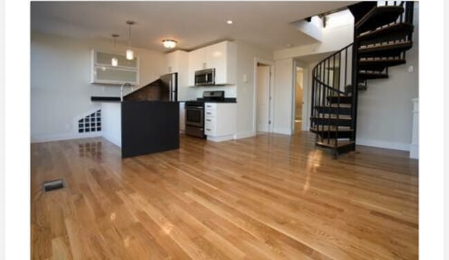 Building Photo - 685 Massachusetts Ave