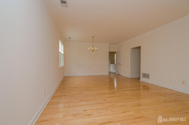 Building Photo - 71 Manley Rd