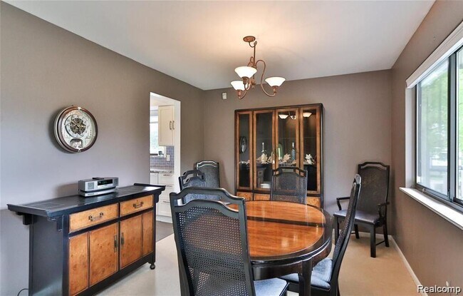 Foto del edificio - 1655 Spruce Dr