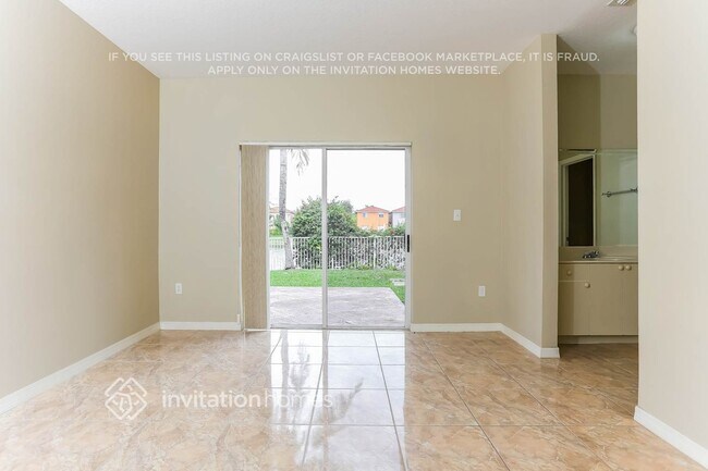 Foto del edificio - 5851 SW 163rd Pl