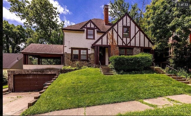 Building Photo - 2587 Irving Pl