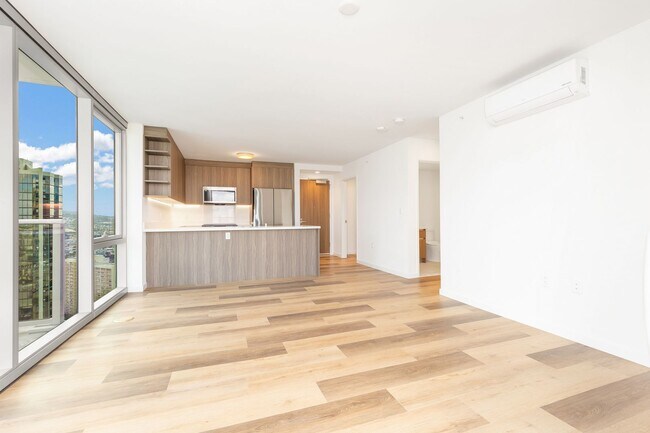 Building Photo - 2BD/2BA/2PKG. New Build, Contemporary Design, Views, Two Parking Stalls.