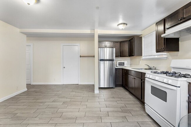 Building Photo - 1809 38th Ave