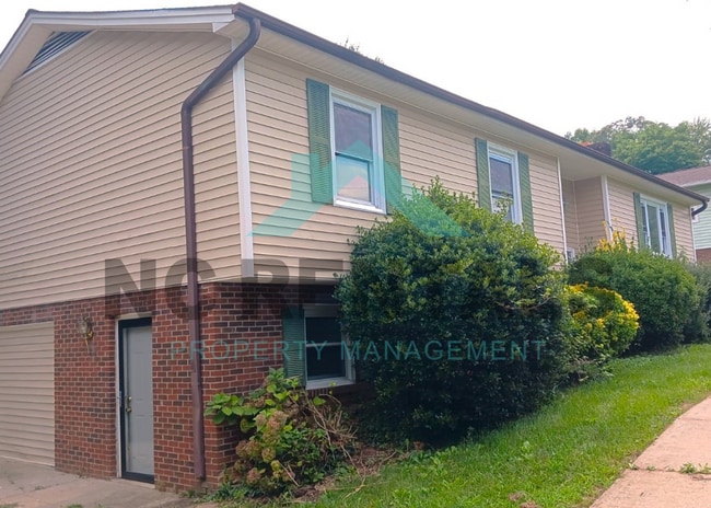 Photo - 730 Motor Rd House