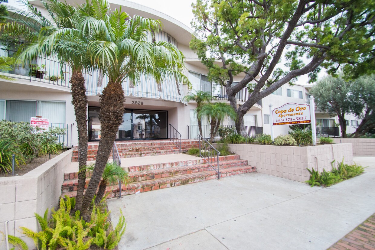 Foto principal - 3828 W 226th St
