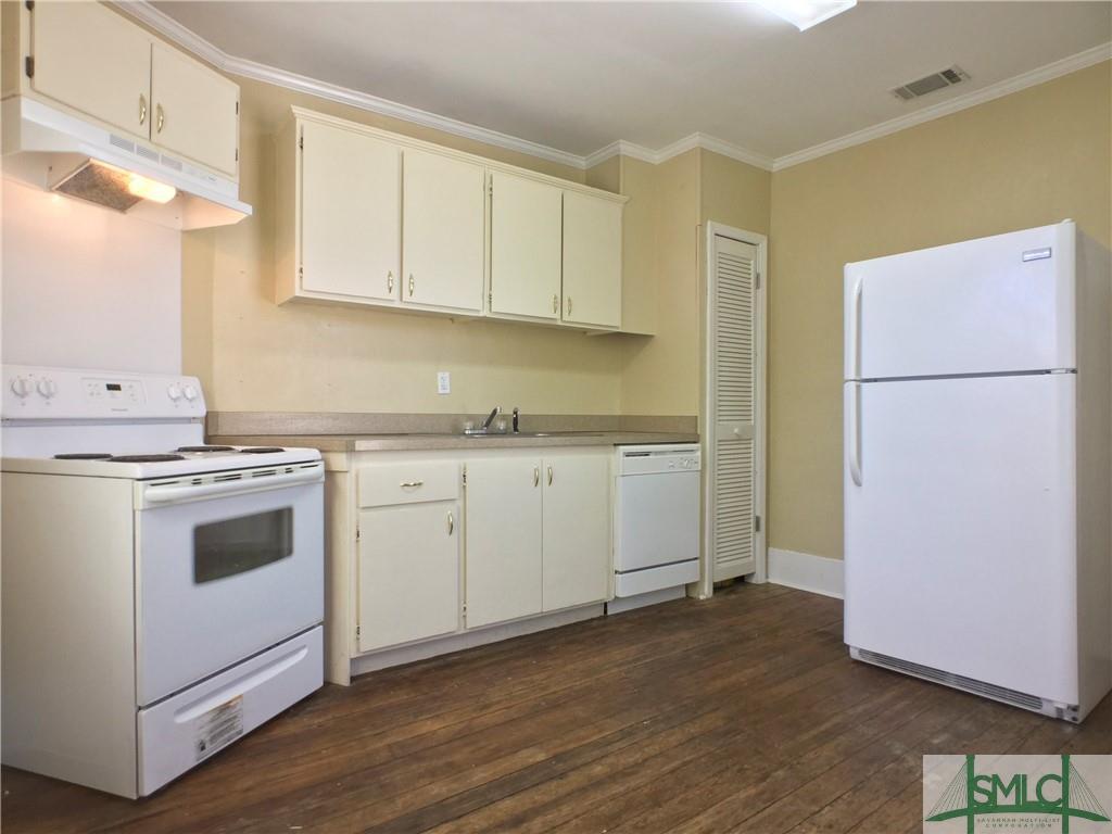 Primary Photo - 407 E Park Ave