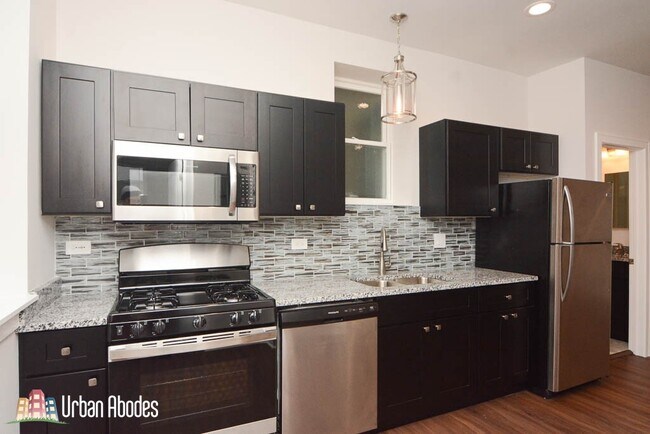 Foto del edificio - 4352 N Troy St