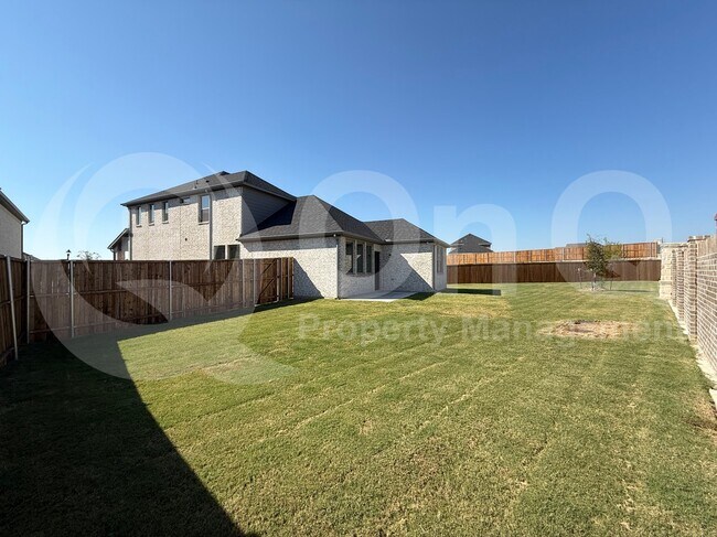 Foto del edificio - 1512 Wood Creek Dr