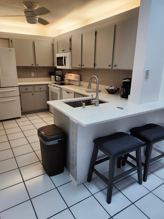 Foto del edificio - 3300 Loveland Blvd