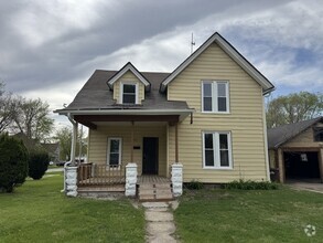 Building Photo - 327 Stanley St