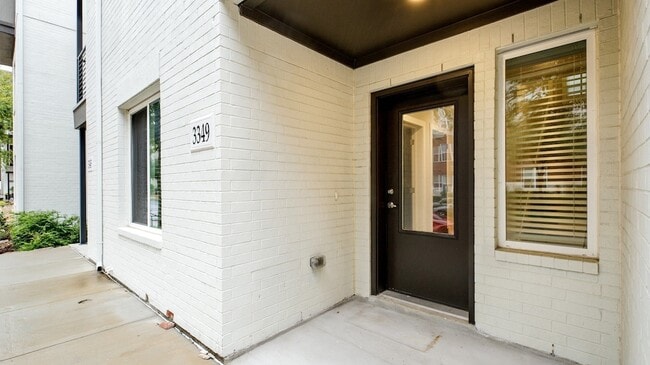 Building Photo - 3364 Norris St