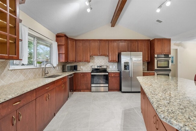 Foto del edificio - 14702 Westway Ln