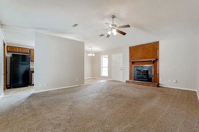 Building Photo - 141 Windmill Orchard Rd