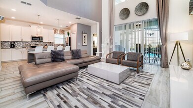 Building Photo - 4749 Kings Castle Cir
