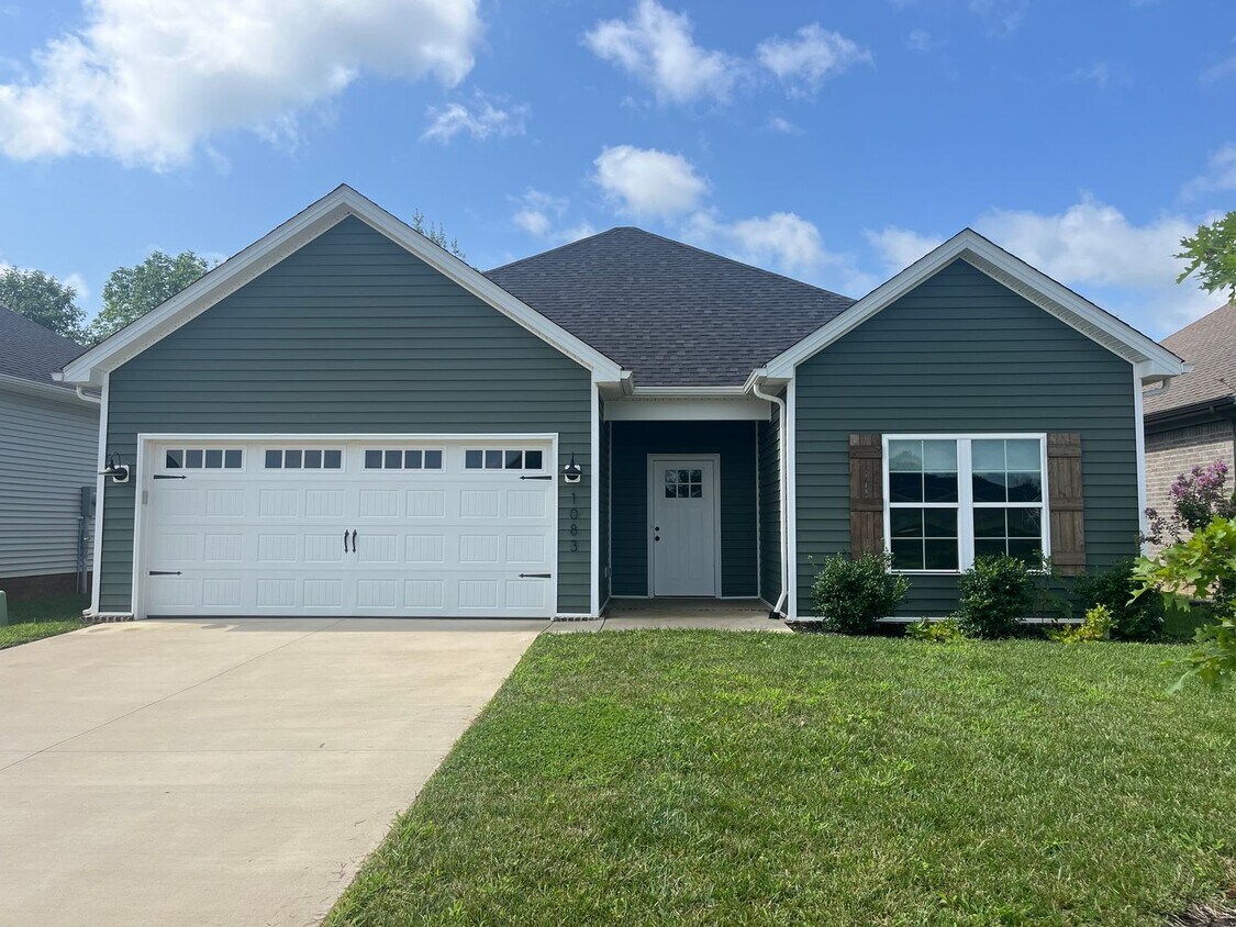 Primary Photo - Stunning 3 Bed, 2 Bath Home in South Warre...