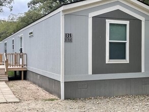Building Photo - 135 Southlake Dr.