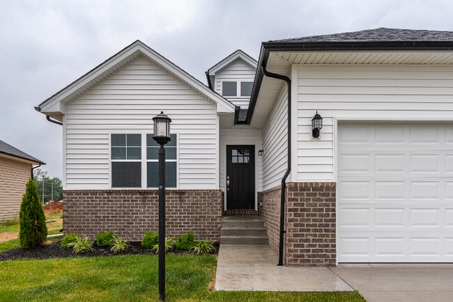 Building Photo - 1460 Poplar Trace Way
