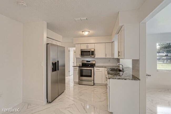 Foto del edificio - 2 br, 2 bath House - 2159 Danforth Road UNIT