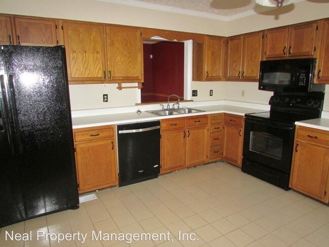 Building Photo - 6900 Twin Creek Ct