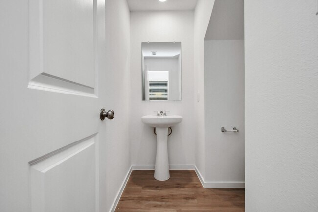 Foto del edificio - 18710 Gissi Dr