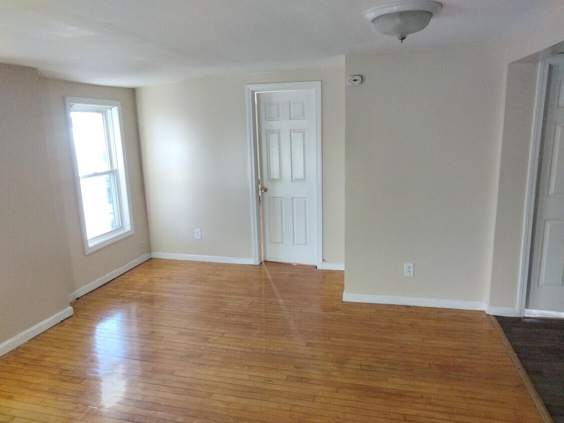 Primary Photo - 470 Wethersfield Ave