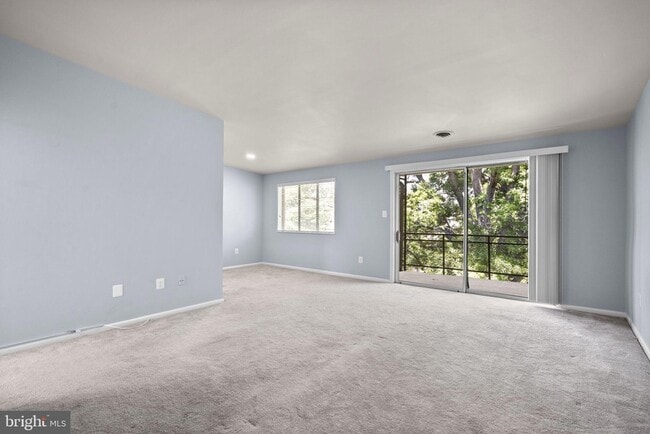 Building Photo - 10320 Rockville Pike