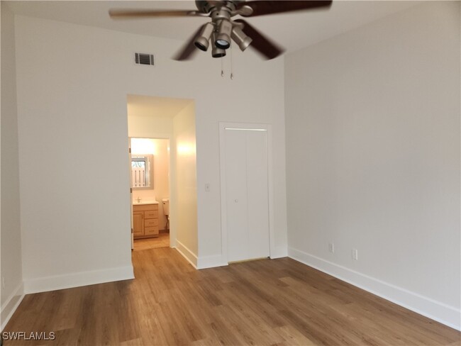 Foto del edificio - 822 SW 47th Terrace