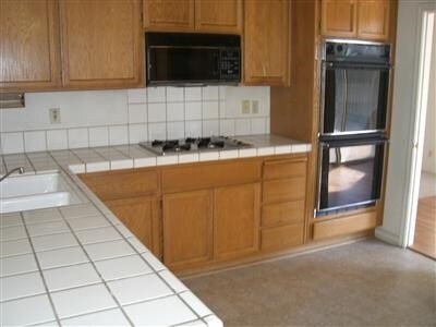Building Photo - 1544 Kimiyo St