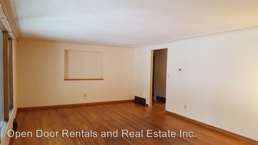 Building Photo - 3 br, 2 bath House - 1006 N VanBuren St