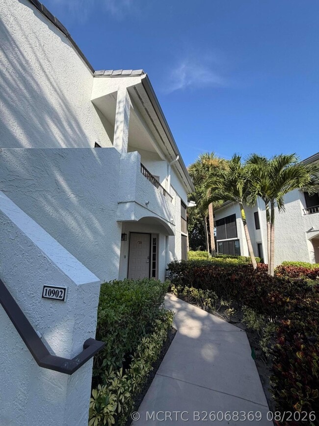 Building Photo - 15321 Strathearn Dr