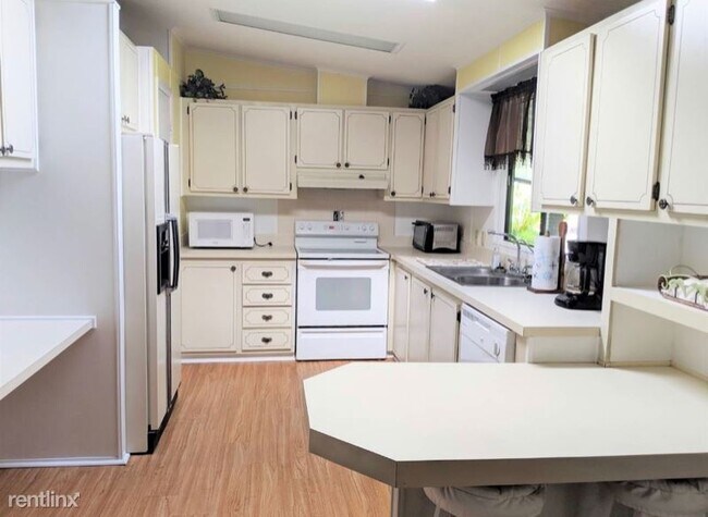 Building Photo - 10748 Firestone Ct
