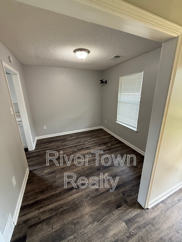 Building Photo - 4625 Crestfield Rd