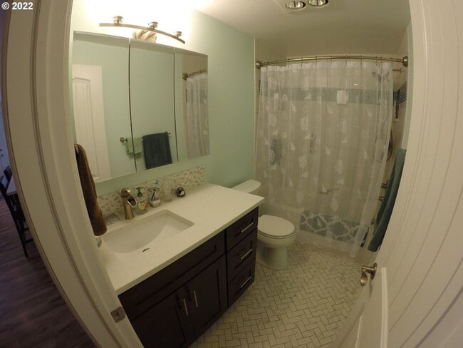 Building Photo - 3 Bedroom, 1 Bath home