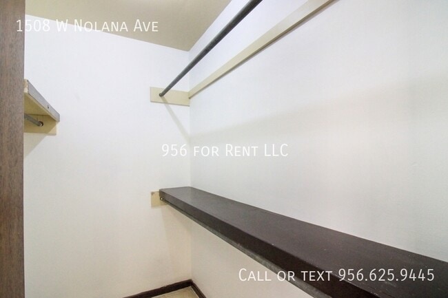 Foto del edificio - 1508 W Nolana Ave