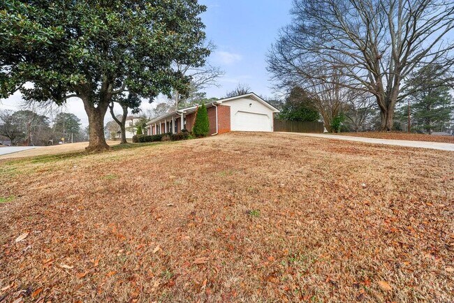 Foto del edificio - 161 Deerwood Cir